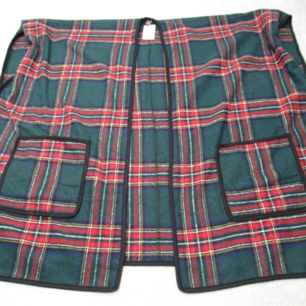 George Sweater Vest Womens Green Red Plaid Pockets Open Front Knit NEW